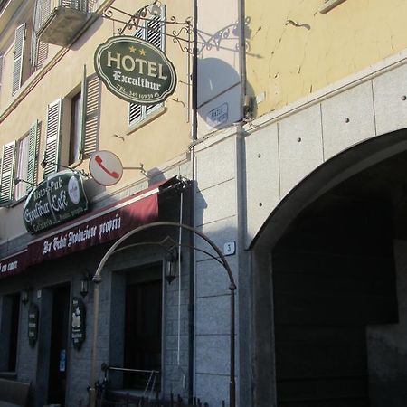 Hotel Excalibur Revello Luaran gambar